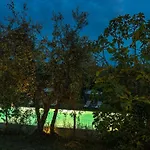 Santa Maria 14, Emma Villa