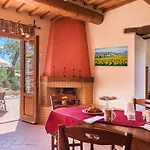 Santa Maria 14, Emma Villa