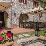 Villa Santa Maria 14, Emma *