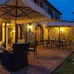 Villa Santa Maria 14, Emma