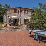 Santa Maria 14, Emma Villa *
